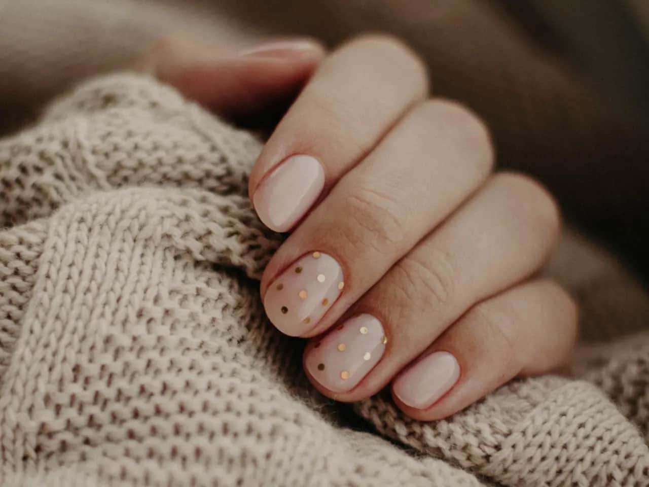 Kurze Naturnägel: Dein Guide für Pflege, Formen & Trends 2026