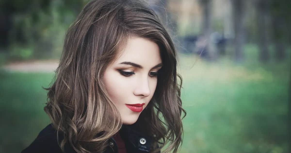 Dünnes Haar? Die besten Schnitte & Tricks für sofort mehr Volumen